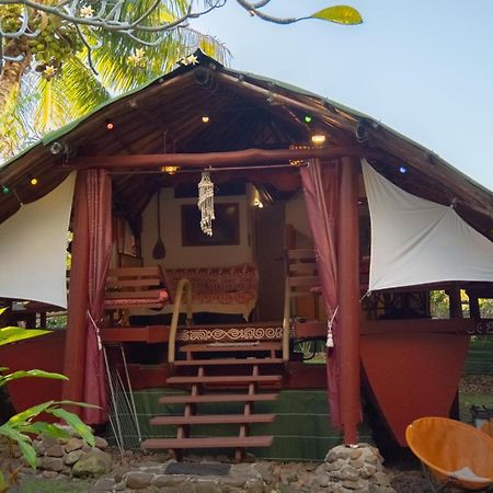 Location " La Pirogue " Maison D'Hotes A Moorea Haapiti Esterno foto