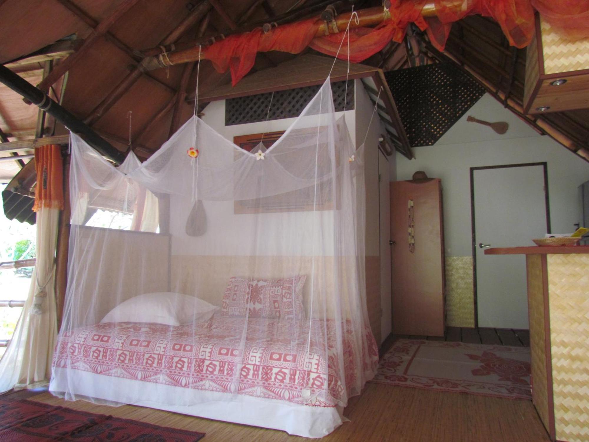 Location " La Pirogue " Maison D'Hotes A Moorea Haapiti Esterno foto