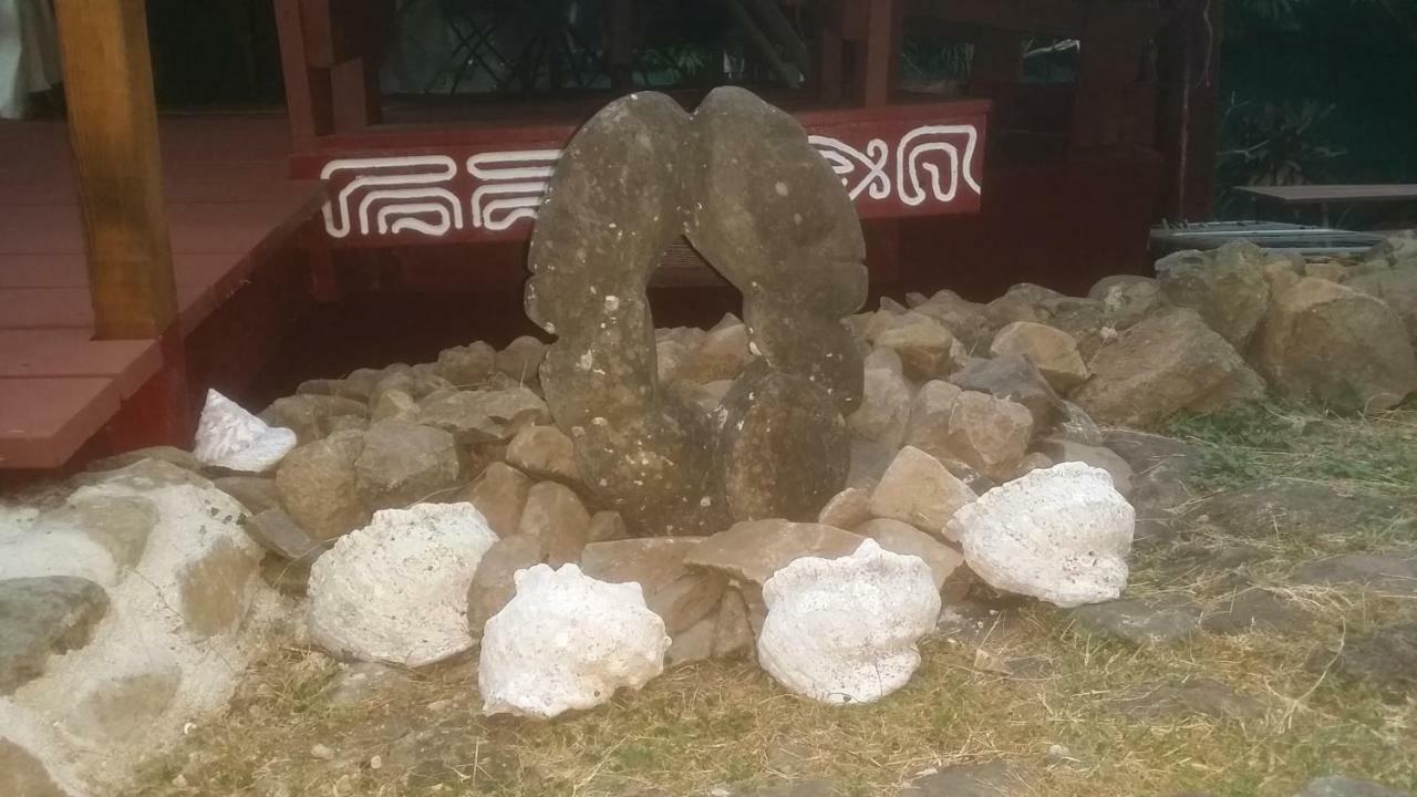 Location " La Pirogue " Maison D'Hotes A Moorea Haapiti Esterno foto